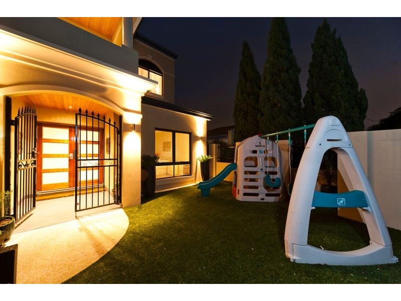 24A Strickland Road, Ardross WA 6153