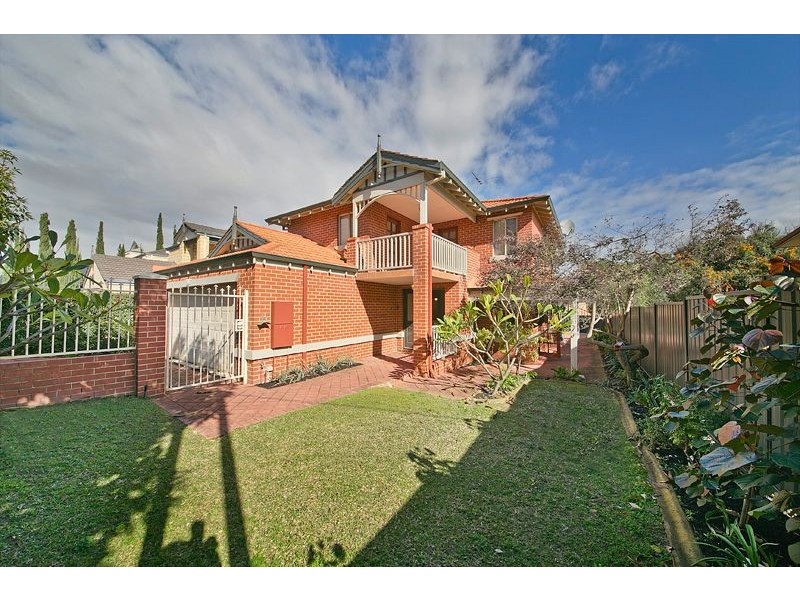 171 Lockhart Street, Como WA 6152