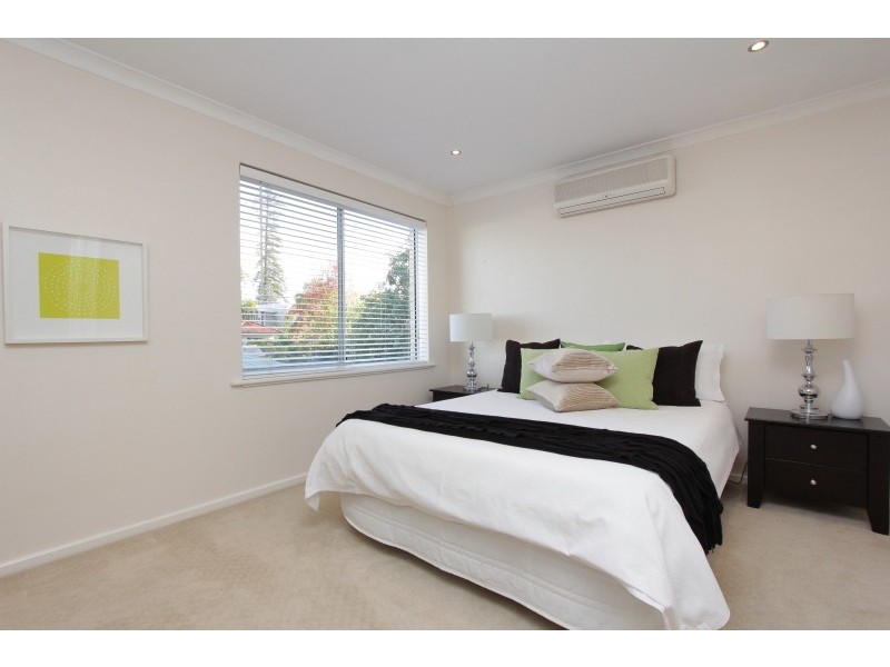 4/48 Thelma Street, Como WA 6152