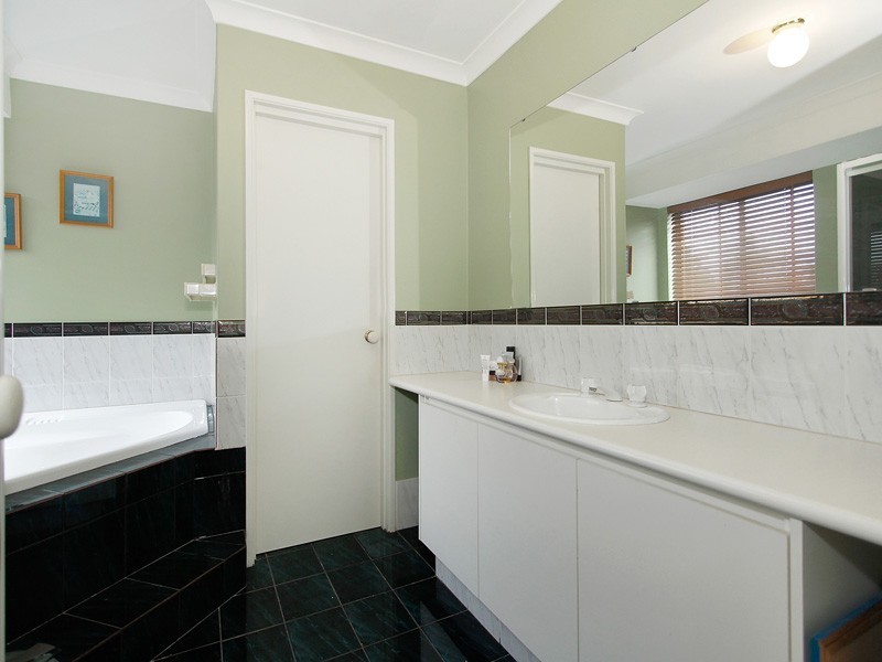 17 The Heights, Canning Vale WA 6155