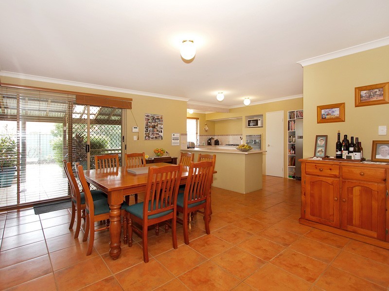 17 The Heights, Canning Vale WA 6155