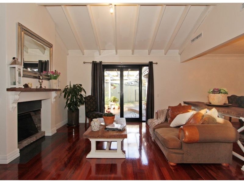 5 Cheyne Walk, Applecross WA 6153