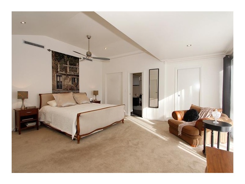 5 Cheyne Walk, Applecross WA 6153