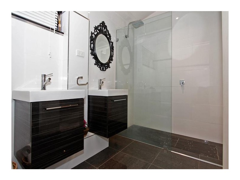 5 Cheyne Walk, Applecross WA 6153