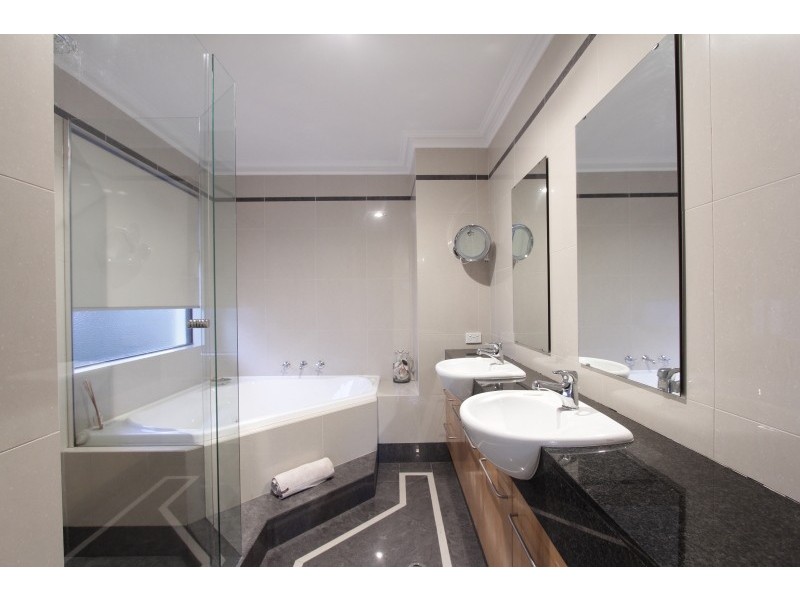 5 Castle Hill Close, Bicton WA 6157