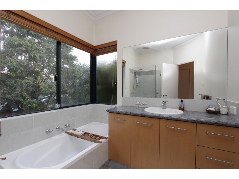 5 Castle Hill Close, Bicton WA 6157