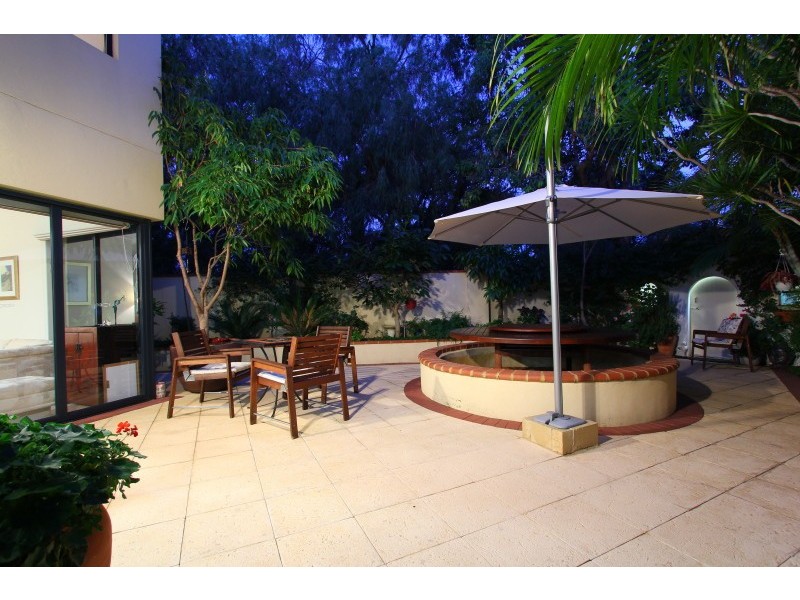 5 Castle Hill Close, Bicton WA 6157