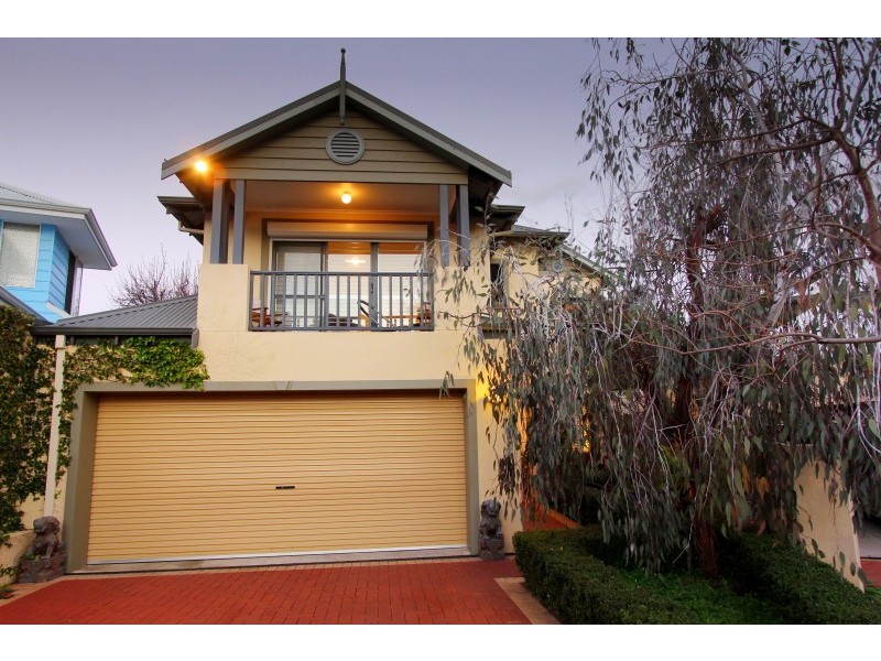 5 Castle Hill Close, Bicton WA 6157