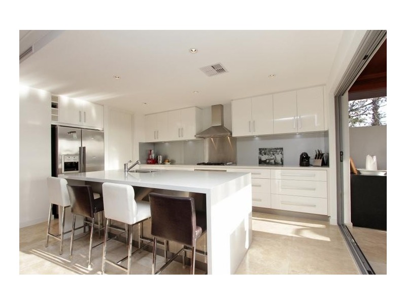 51A Doney Street, Alfred Cove WA 6154