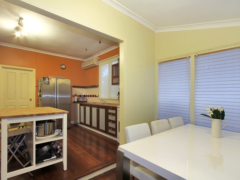 11 Harfoot St, Willagee WA 6156