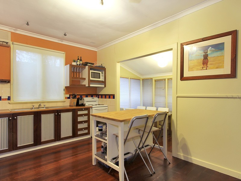 11 Harfoot St, Willagee WA 6156