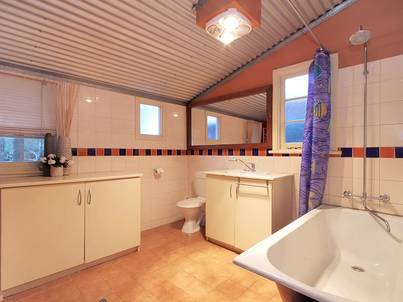 11 Harfoot St, Willagee WA 6156