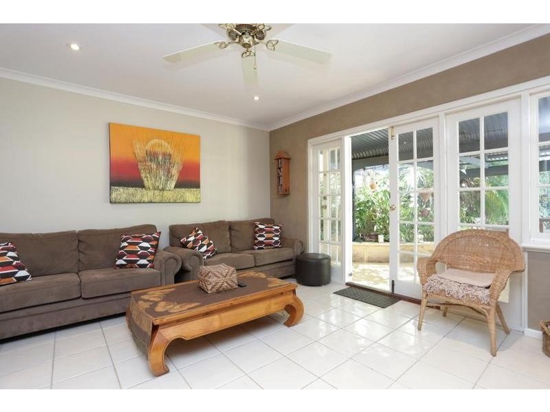 49 Warragoon Crescent, Attadale WA 6156