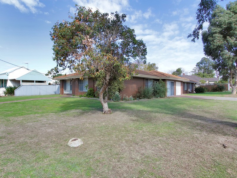 73 Adrian Street, Palmyra WA 6157