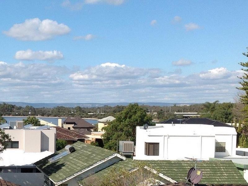 9 Queens Road, Mount Pleasant WA 6153