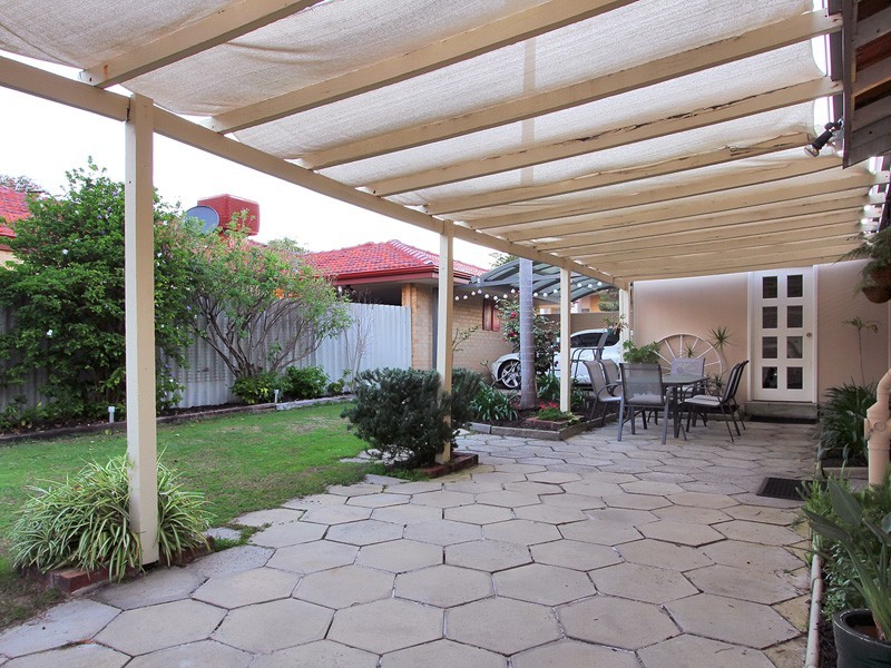 9 Queens Road, Mount Pleasant WA 6153