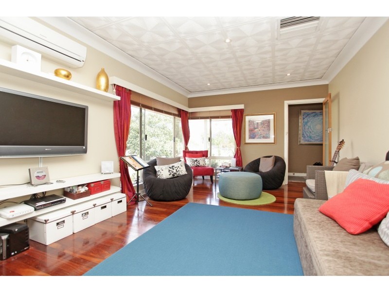 52 Davenport Rd, Booragoon WA 6154