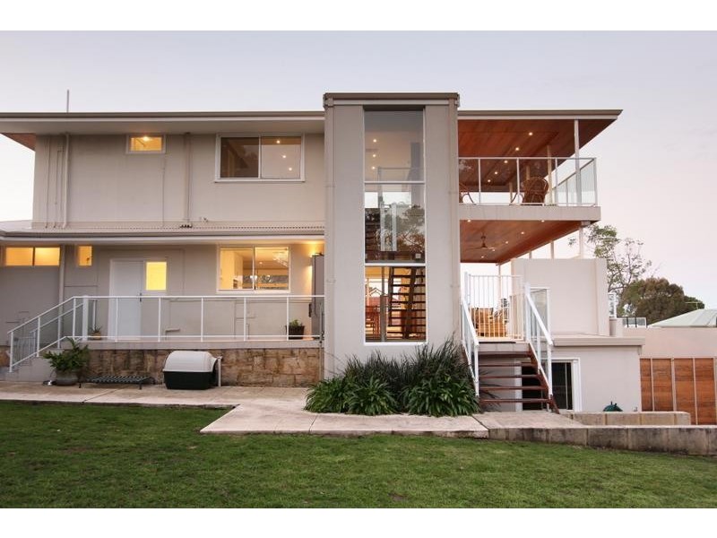 14 Wichmann Road, Attadale WA 6156