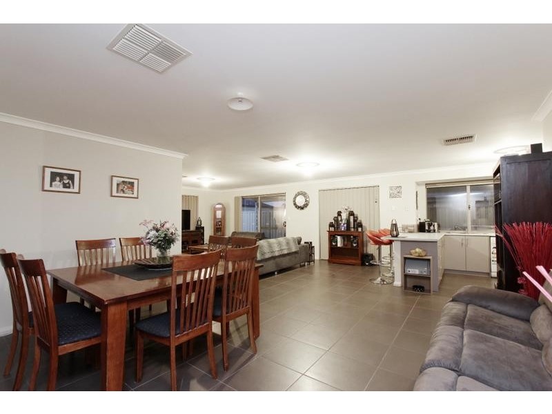 213 Bartram Road, Atwell WA 6164