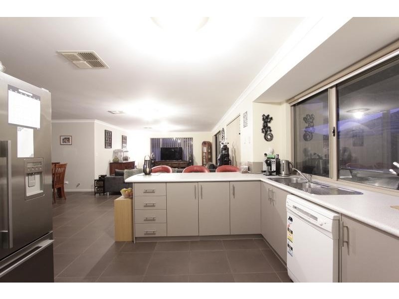 213 Bartram Road, Atwell WA 6164