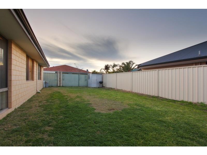 213 Bartram Road, Atwell WA 6164