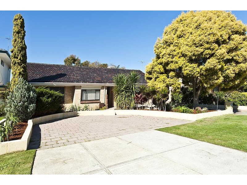 27 Windfield Road, Melville WA 6156