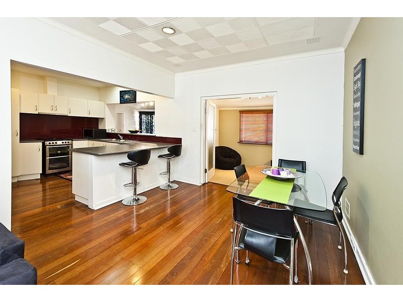 27 Windfield Road, Melville WA 6156