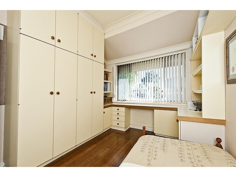 27 Windfield Road, Melville WA 6156