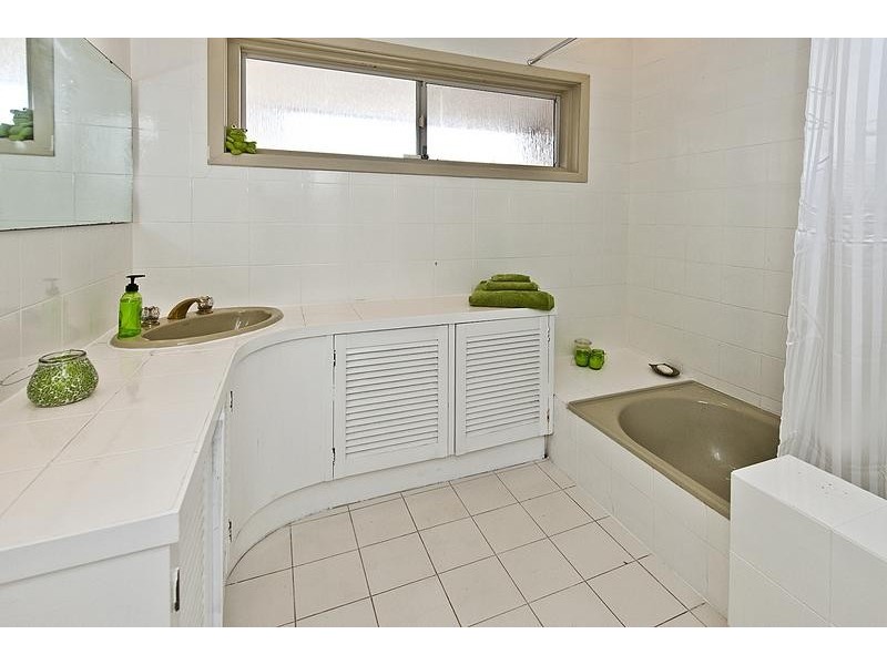 27 Windfield Road, Melville WA 6156