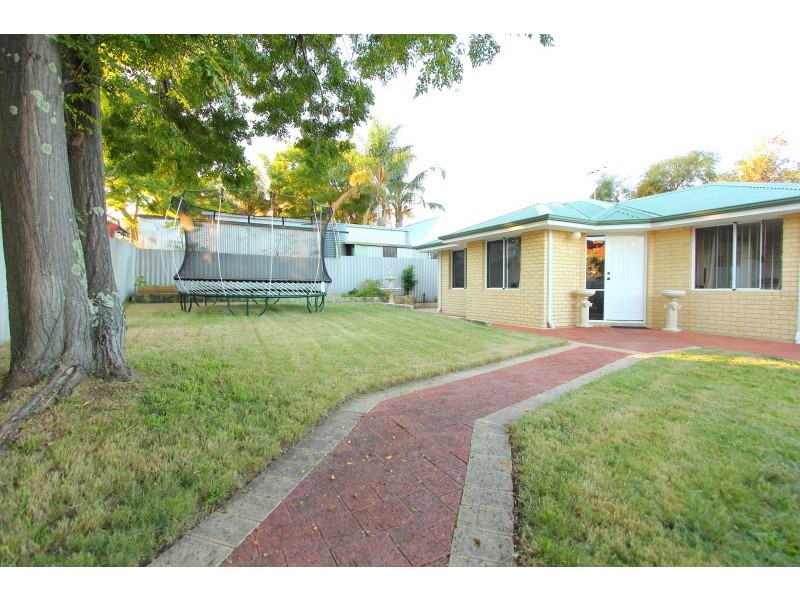 26 Third Street, Bicton WA 6157