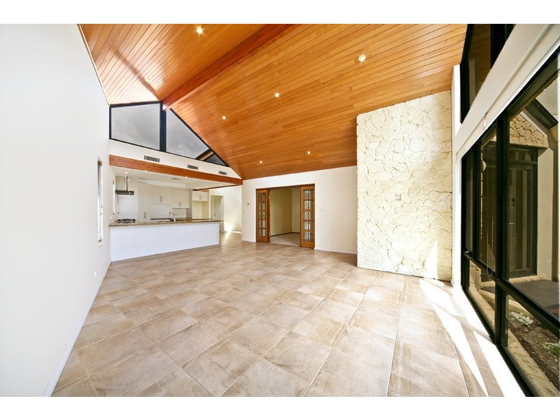 1A Dunvegan Road, Applecross WA 6153