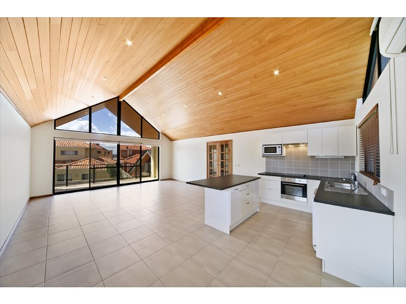 1A Dunvegan Road, Applecross WA 6153