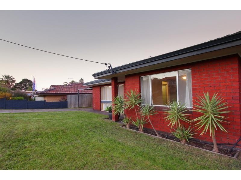8 Cameron Way, Kardinya WA 6163