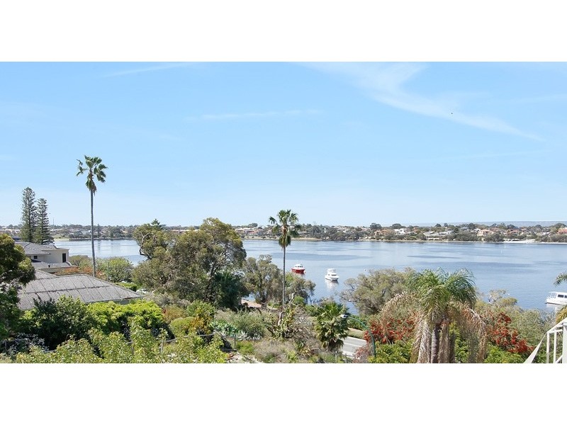 22 Rookwood Street, Mount Pleasant WA 6153