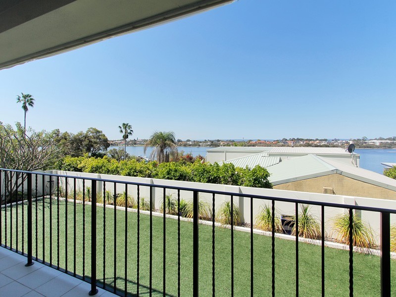 22 Rookwood Street, Mount Pleasant WA 6153