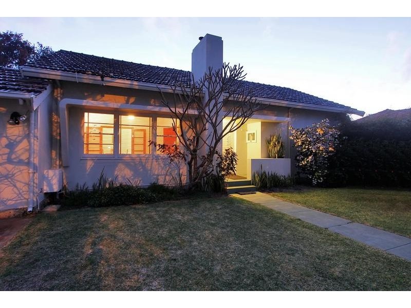 79B Reynolds Rd, Mount Pleasant WA 6153