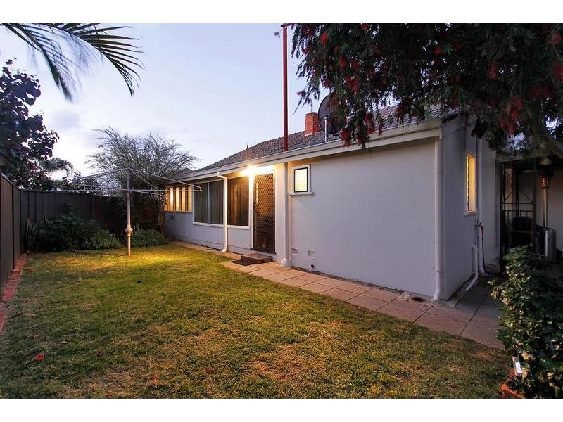 79B Reynolds Rd, Mount Pleasant WA 6153