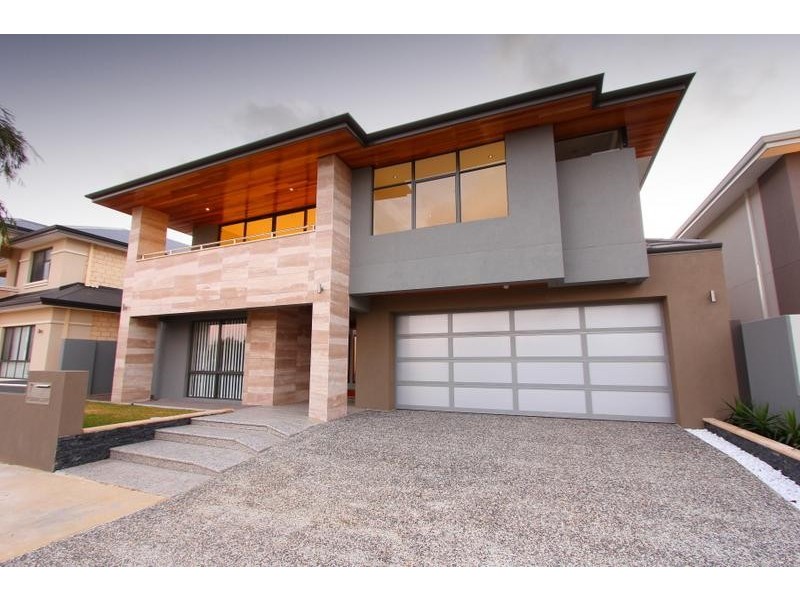 7 Podman Loop, North Coogee WA 6163