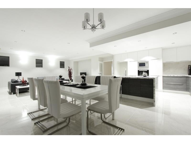 7 Podman Loop, North Coogee WA 6163