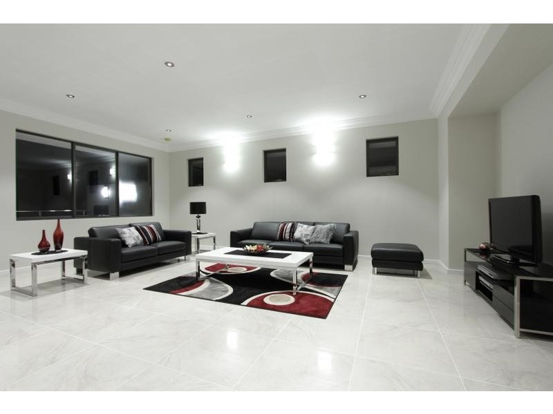 7 Podman Loop, North Coogee WA 6163