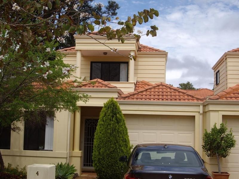 4/9 Groves Avenue, Attadale WA 6156