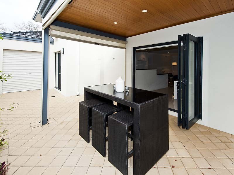 69D Gairloch Street, Applecross WA 6153
