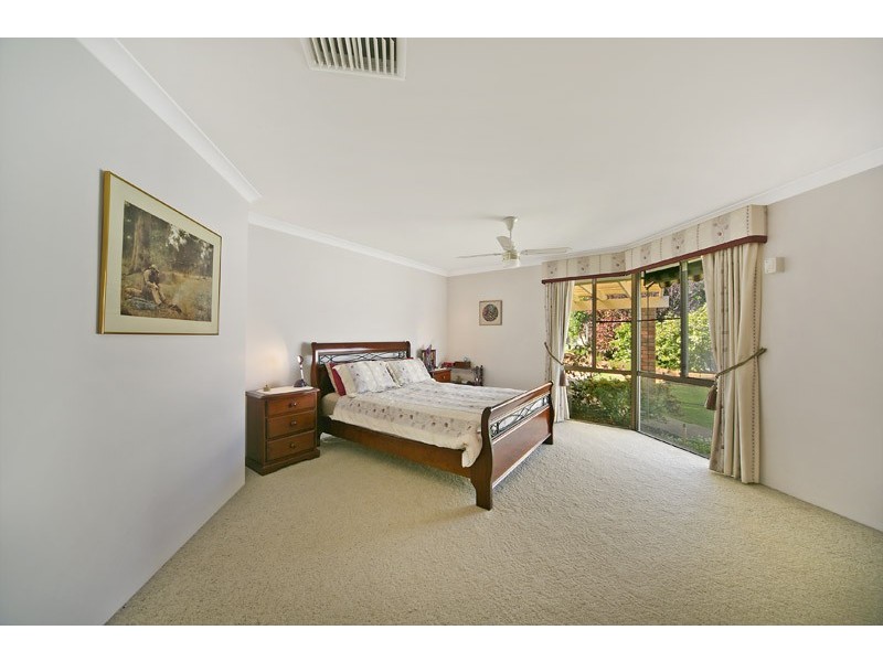 11 Chesters Way, Winthrop WA 6150