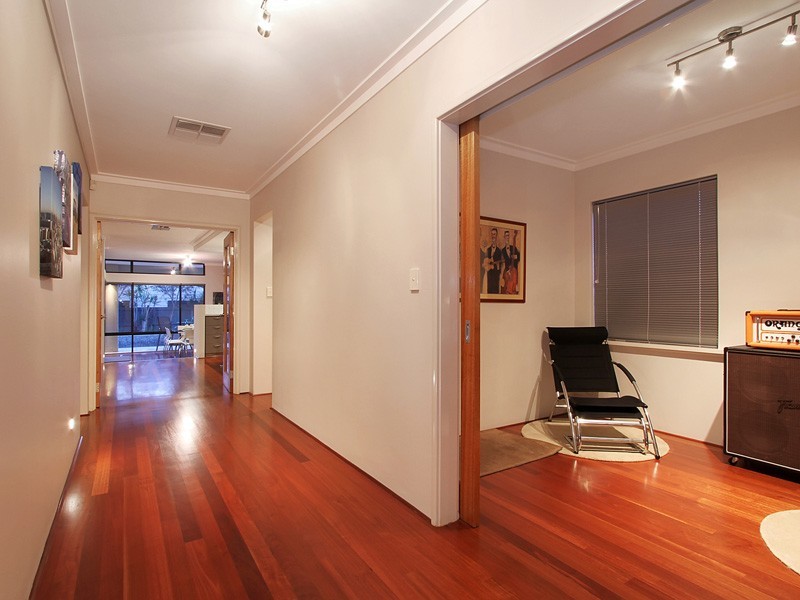 7A Bridget Place, Shelley WA 6148