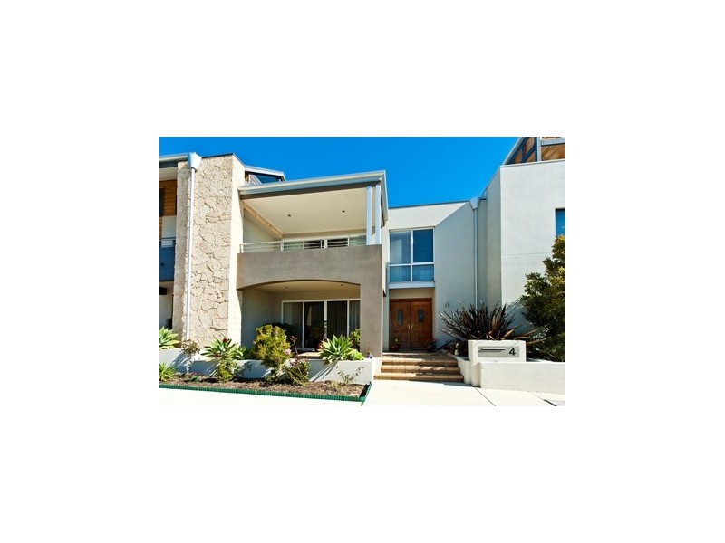 4 Bernier Rise, North Coogee WA 6163