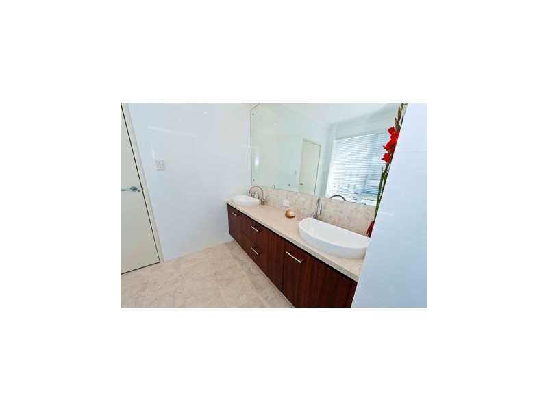 4 Bernier Rise, North Coogee WA 6163