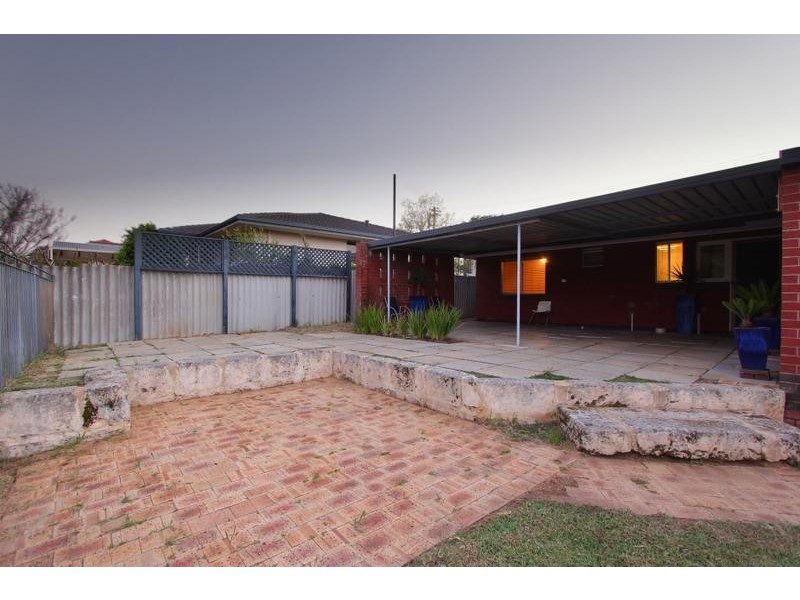 8 Cameron Way, Kardinya WA 6163