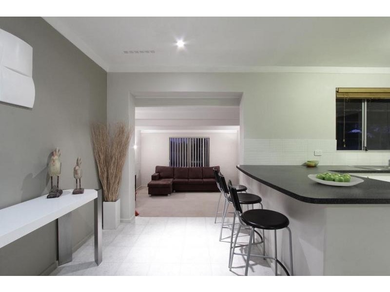 8 Cameron Way, Kardinya WA 6163