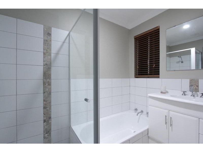 8 Cameron Way, Kardinya WA 6163