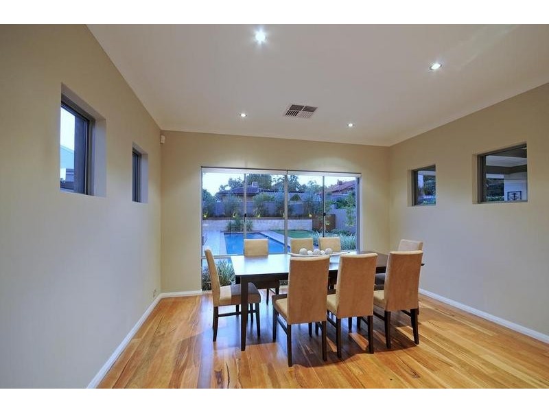 27 Bristol Avenue, Bicton WA 6157